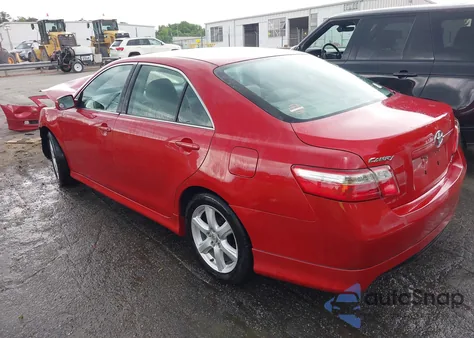 2007 Toyota Camry Se z USA, uszkodzony, nr VIN 4T1BE46K97U106309